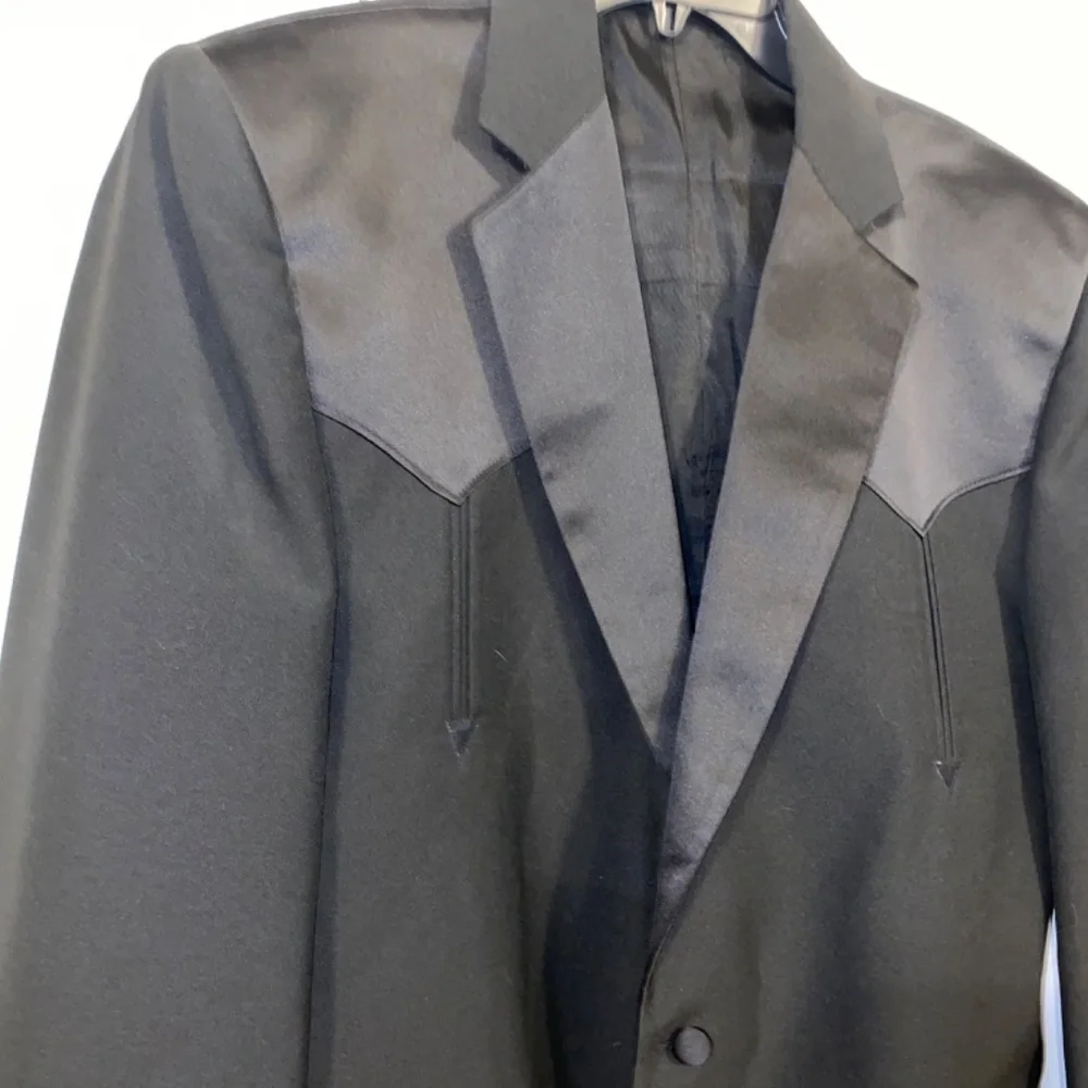 Silverado size 42 long men’s black dress jacket